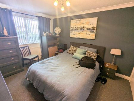 2 bedroom flat to rent - Photo 3