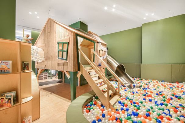 Thames City London SW8 - Photo 1