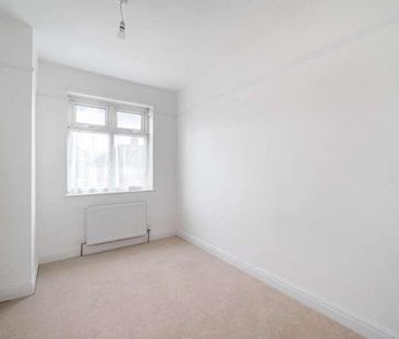 Methuen Road, Edgware, HA8 - Photo 4