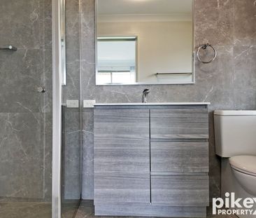 3 Bedroom Home - Side Access with Fully Fenced Yard - Photo 6