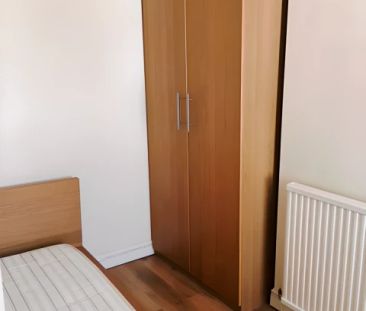 4 Bed 1 Bath - Photo 5