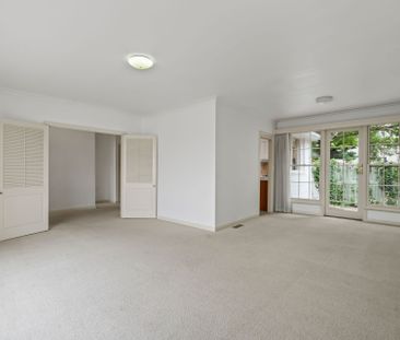 Superb convenience for easy living - Photo 6