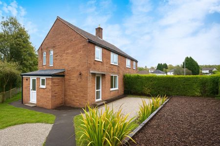 3 bedroom House To Let Total Size: 1023 SQ FT - Photo 2