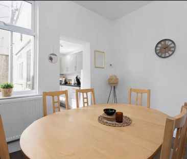 Cross Street - Photo 2