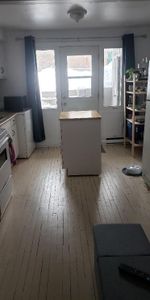 3 1/2 Parc Bellerive/Possibilité de stationnement privé - Photo 3