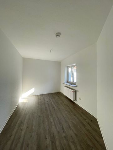 Großzügige 3-Zimmer-Wohnung im Herzen der Kulturstadt Weimar! - Photo 2