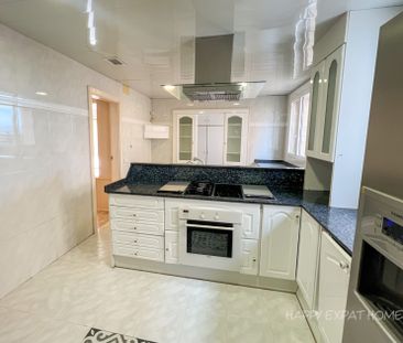 Spacious villa with pool for rent in Sant Just Desvern - Foto 4