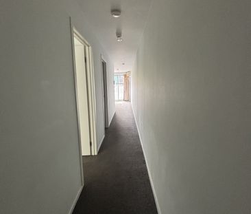 2-Bedroom Apartment in Boutique LUXE Complex - Photo 6