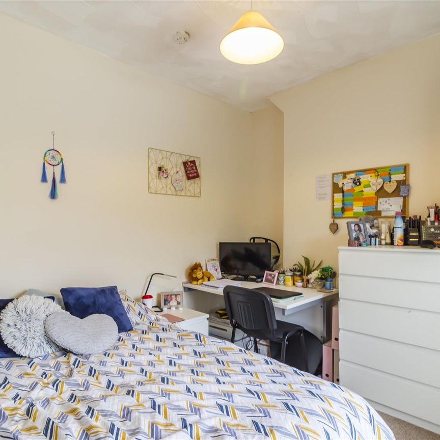 Room For Rent Broadway, Pontypridd - Photo 1