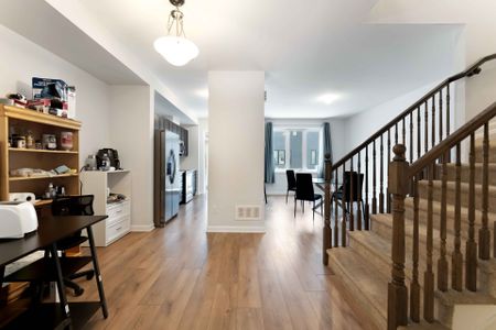 For Lease - 1022 Ballyhale Heights, Barrhaven, Ontario - Photo 5