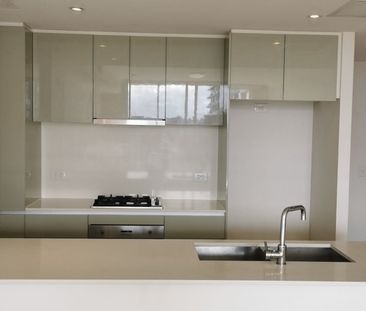 LUXURY 2-BEDROOM APARTMENT IN TOP RYDE WITH CITY VIEWS - Photo 2