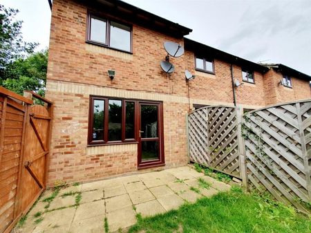 2 Bedroom House to Rent in Arundel Court, Kettering, Northants, NN15 - Photo 4