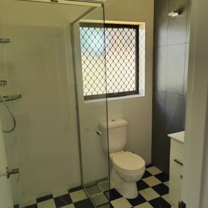 South Perth - Photo 3