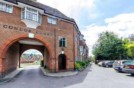 Condor Court, Guildford, GU2 - Photo 2