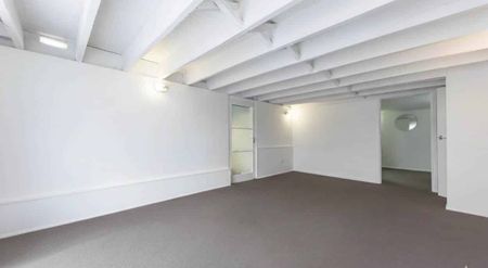 Character, Charm, Location + Study! - Photo 3