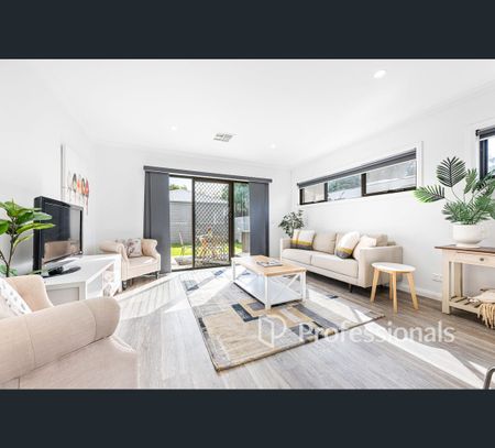 2/661 Koorlong Avenue, Irymple, Vic 3498 - Photo 5