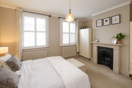3 Bed Terraced House, Charnwood Road, SE25 - Photo 3