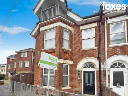 1 bed studio flat to rent in Flat 5, 6 Adeline Road - Photo 4