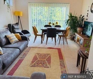 2 bedroom flat to rent - Photo 5