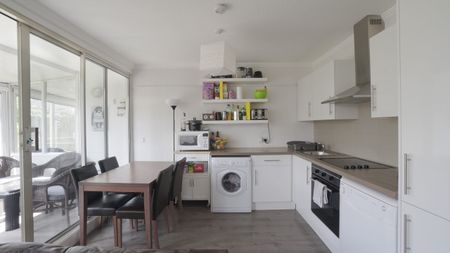 Wedgwood House – Room 3 - Photo 3