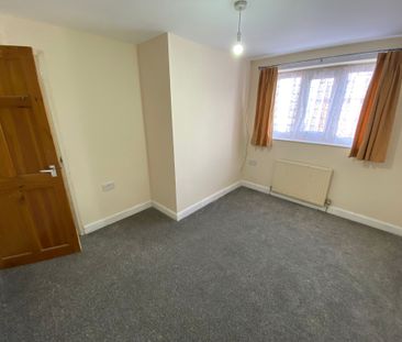 Montrose Drive, Nuneaton - Photo 1