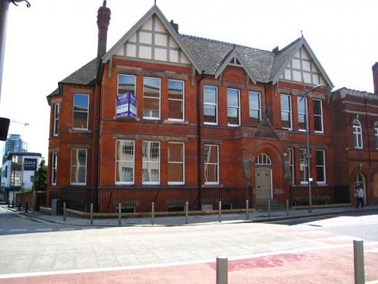 Furnished 2 Bed Flat*Stafford Street*£650pcm - Photo 1