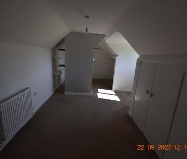 4 bedroom detached bungalow to rent - Photo 5