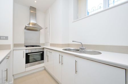 London Road, . - Photo 4