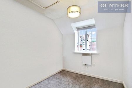 2 bedroom Flat To Let - Photo 3
