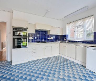 4 bedroom detached house to rent - Photo 6