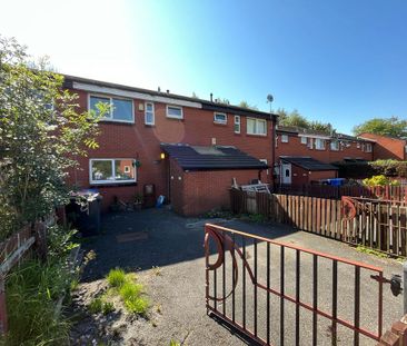 3 bedroom terraced house to rent - Photo 1