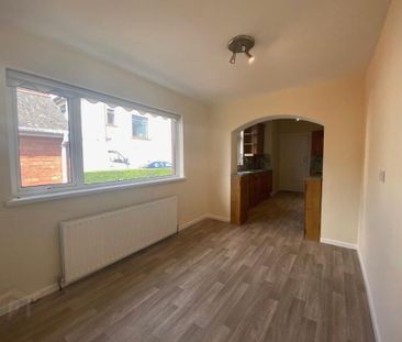 5 Jubilee Avenue, Lisburn, BT28 1EB - Photo 3