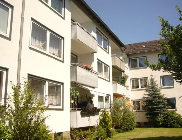 3-Zimmer-Wohnung mit Balkon in Bielefeld-Sennestadt mieten - Foto 1