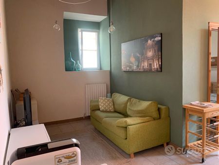 Bilocale arredato Centro Storico Barocco Catanese - Photo 2