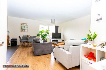 2 bedroom flat to rent - Photo 4