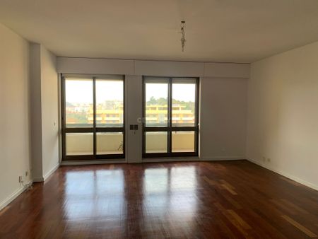 Apartamento T3 para Arrendar nas LaranJeiras, Lisboa - Photo 3