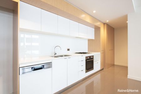 Fantastic Apartment With Study - Photo 2