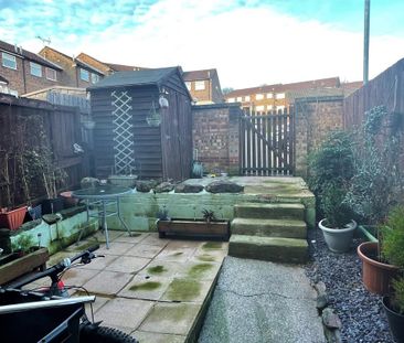 2 bedroom terraced house to rent - Photo 5