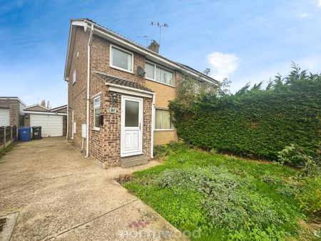 3 bedroom semi-detached house to rent - Photo 3