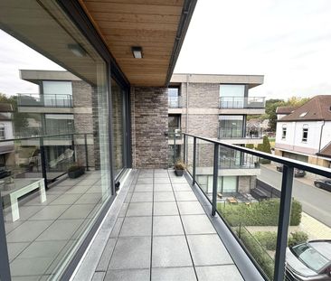 Op zoek naar een lichtrijk appartement met twee slaapkamers in Oude... - Foto 1