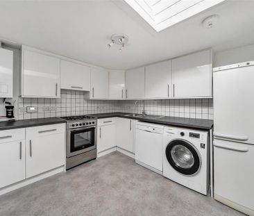 2 bedroom cottage to rent - Photo 2