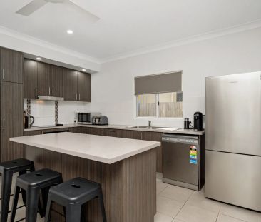 Private Parkside Living in Kalynda Chase - Photo 1