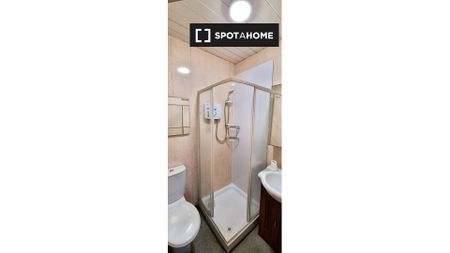 1-bedroom apartment for rent in Cabra-Drumcondra, Dublin - Photo 3