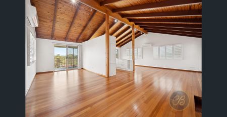 Spacious Family Retreat In The Heart Of Albany Creek - Photo 2