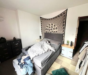 1 Bed Flat, City Road, BS2 - Photo 4