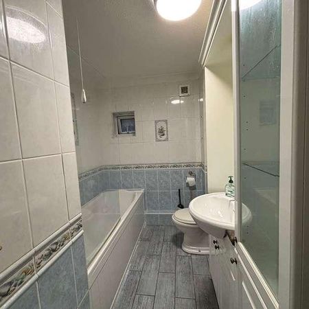 Park Road, Sittingbourne, ME10 - Photo 3