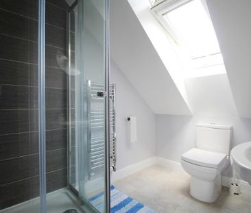 3 bedroom semi-detached house to rent - Photo 2