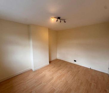 Waverley Road, London, SE25 - Photo 1