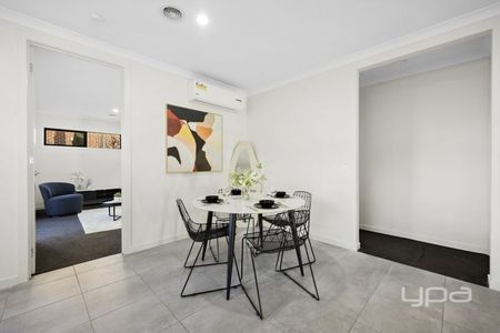 “East-Facing Luxury Home with Park & Coastal Views” - Photo 5