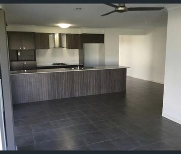 RENTAL DISCLAIMER: Rent will increase from $600 PW to $670 PW after... - Photo 6
